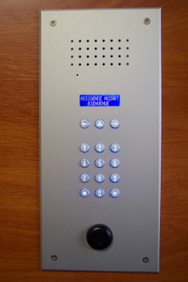 Platine à défilement
